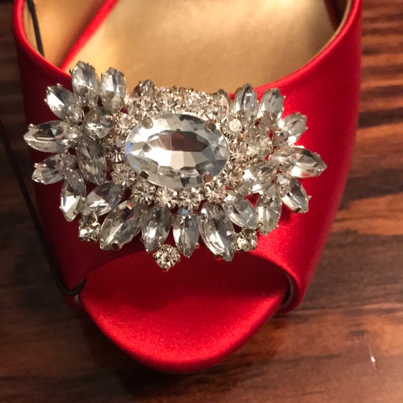 Sold - Picture 3 of 6